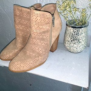 2 Pairs of Heels ✨💅🏽